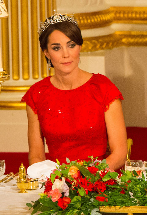 jenny packham dress lutus tiara kate Elizabeth 