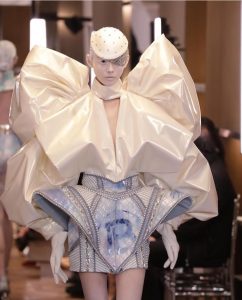 Hōʻike ʻo Balmain Fashion ma Paris Fashion Week 2019