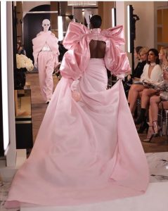 Módní přehlídka Balmain na pařížském týdnu módy 2019