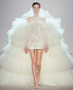 Robes de mariée Ralph et Russo printemps été 2019