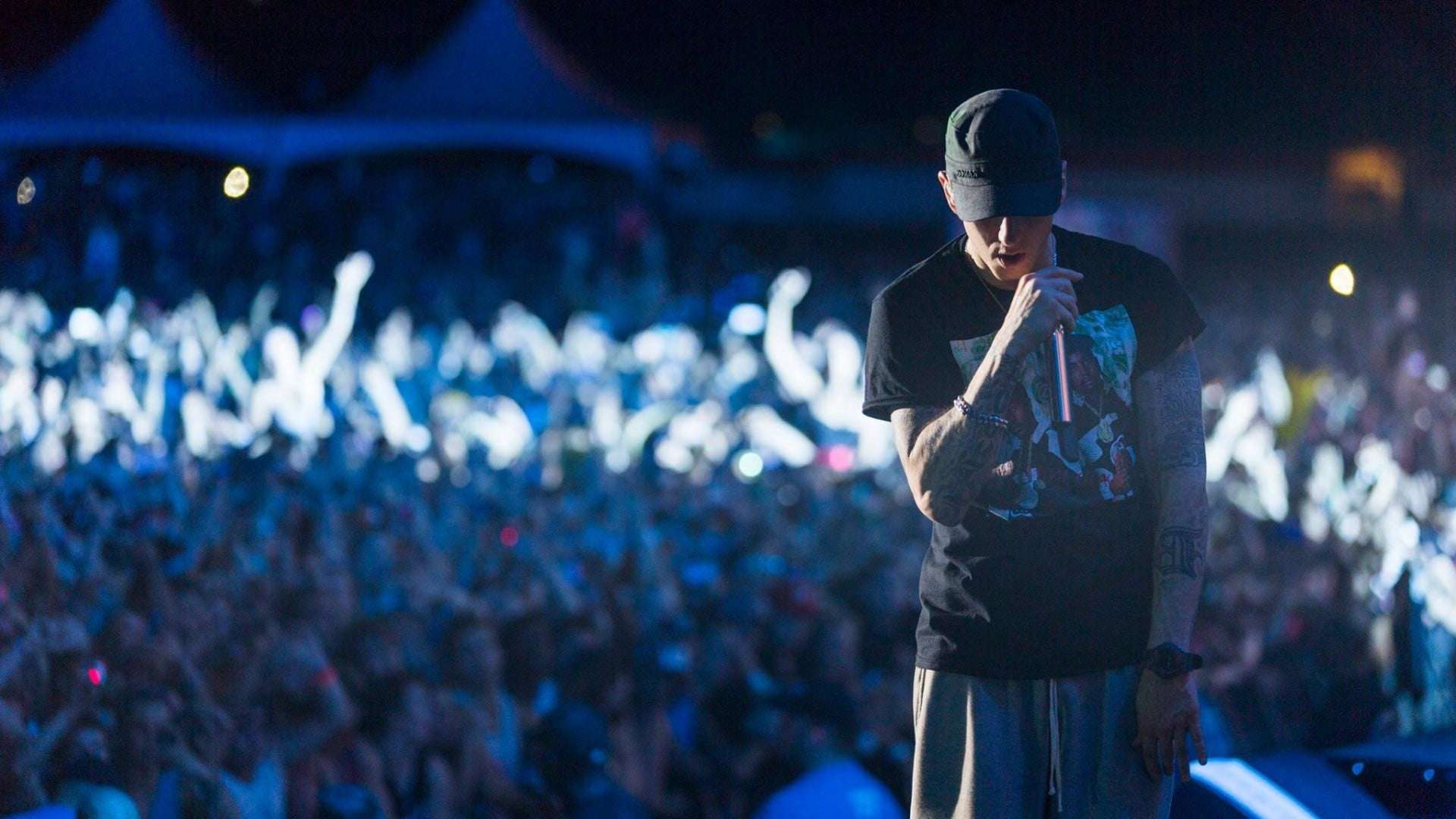 Eminem prepariĝas por sia koncerto en Abu Dhabi