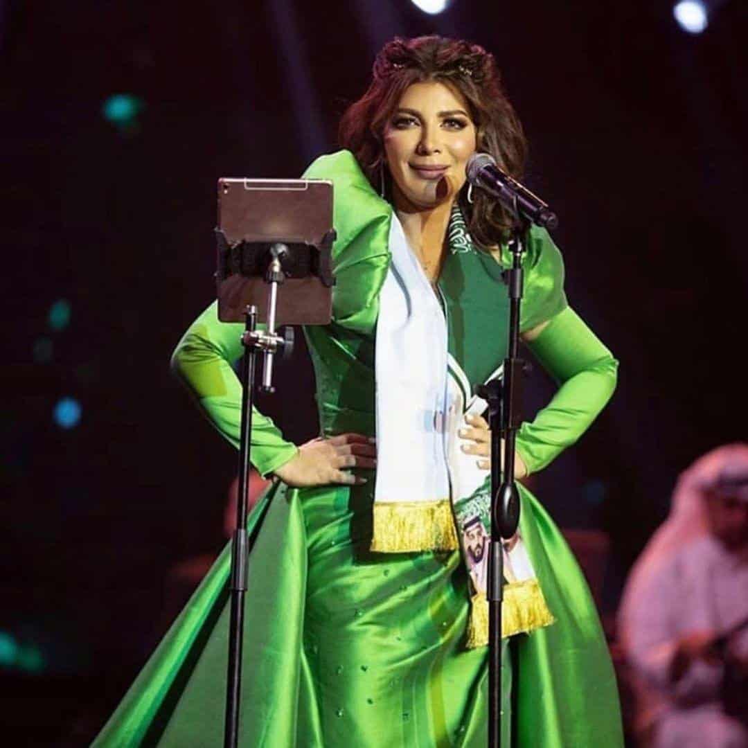 Asala Nasri am Nationalfeiertag des Königreichs Saudi-Arabien