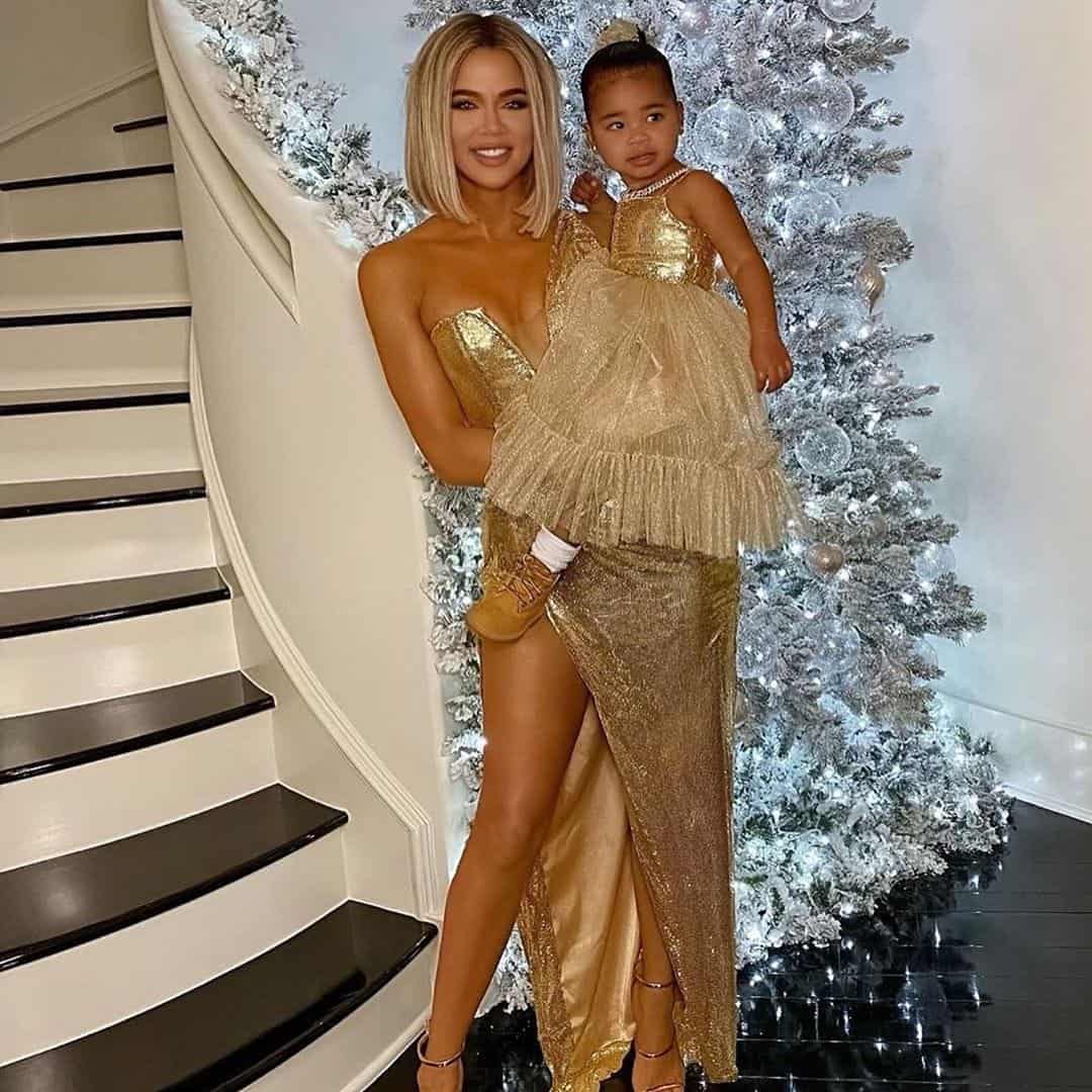 Khloe Kardashian erkänner att hon mötte mobbning i tårar