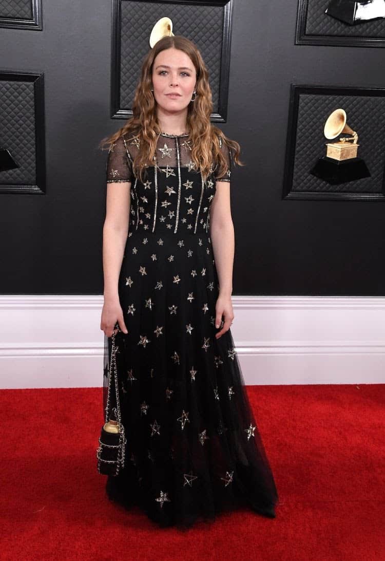 Maguy Roger in Chanel by die Grammys 2020
