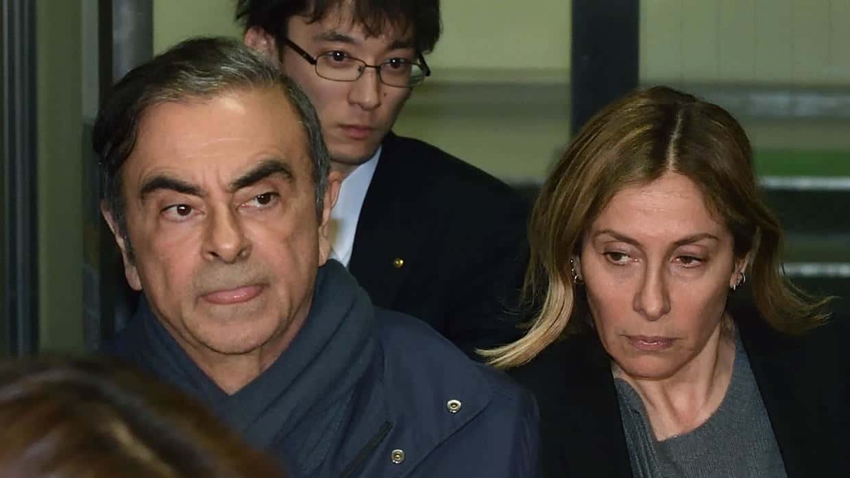 Madanm Carlos Ghosn a, lide kache nan chape l 'yo