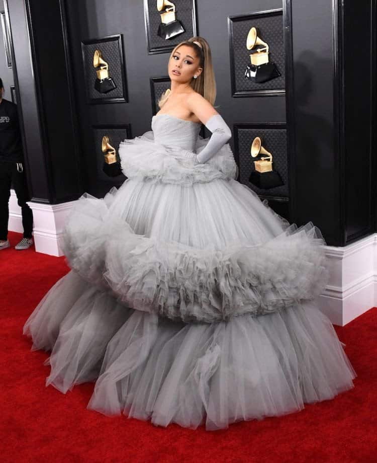 Ariana Grande filmā Giambezzetta Valli Grammy ceremonijā