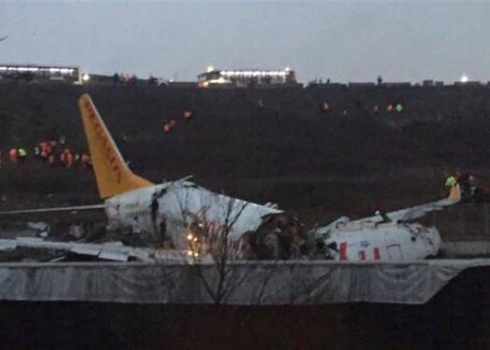 Fisija aviona na aerodromu Sabiha u Istanbulu