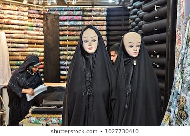 Iran machibidoro mannequin igosipụta omume rụrụ arụ na omume rụrụ arụ