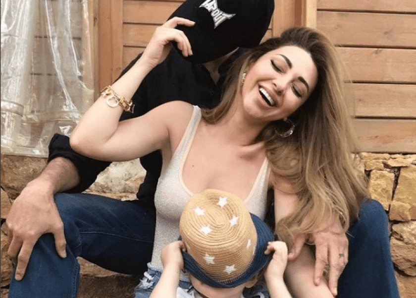 Myriam Fares, seu marido e seu filho