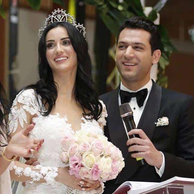 Murat Yildirim dan isterinya
