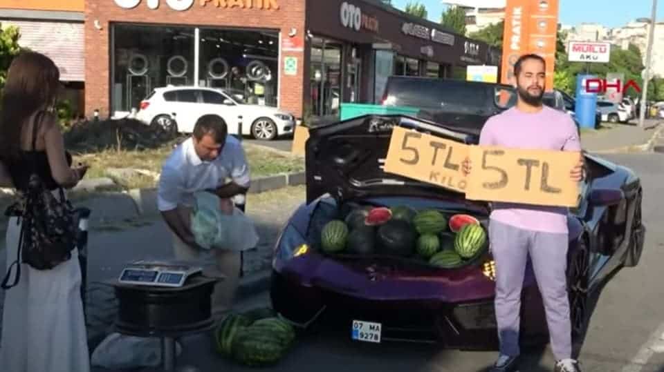 Lamborghini parduos arbūzą