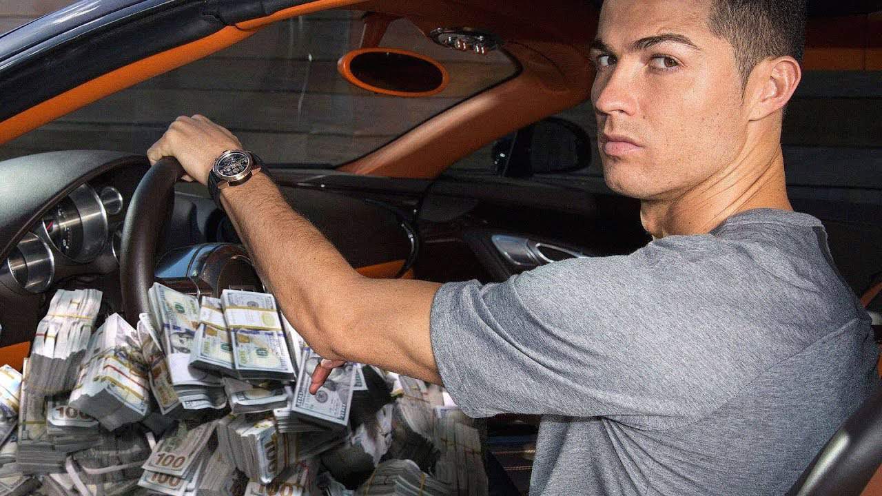 Cristiano Ronaldo Messi bụ onye ọkpụkpọ kacha baa ọgaranya