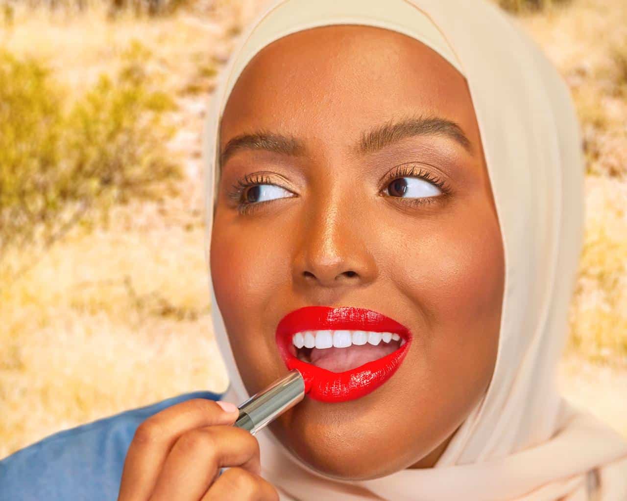 بنفت تطلق مجموعة مرطب الشفاه benefit 