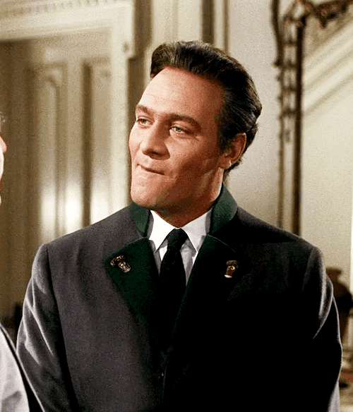 Christopher Plummer (llais cerddoriaeth)