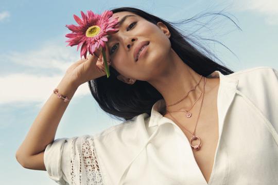 Floral seu estilo com a coleção de primavera de Pandora e suas flores desabrochando Pandora