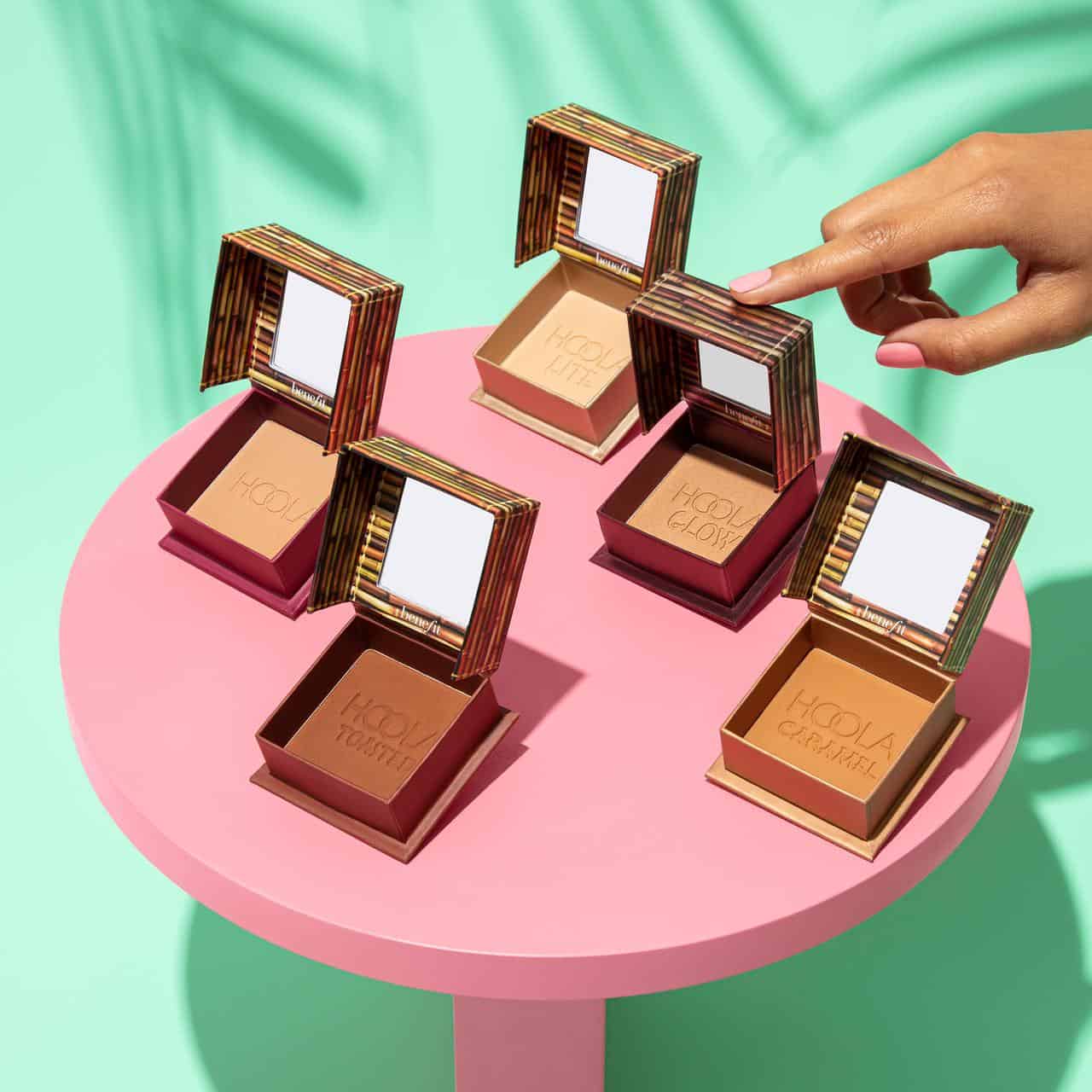 HOOLA GLOW Edisi Terbatas Shimmering Powder Bronzer