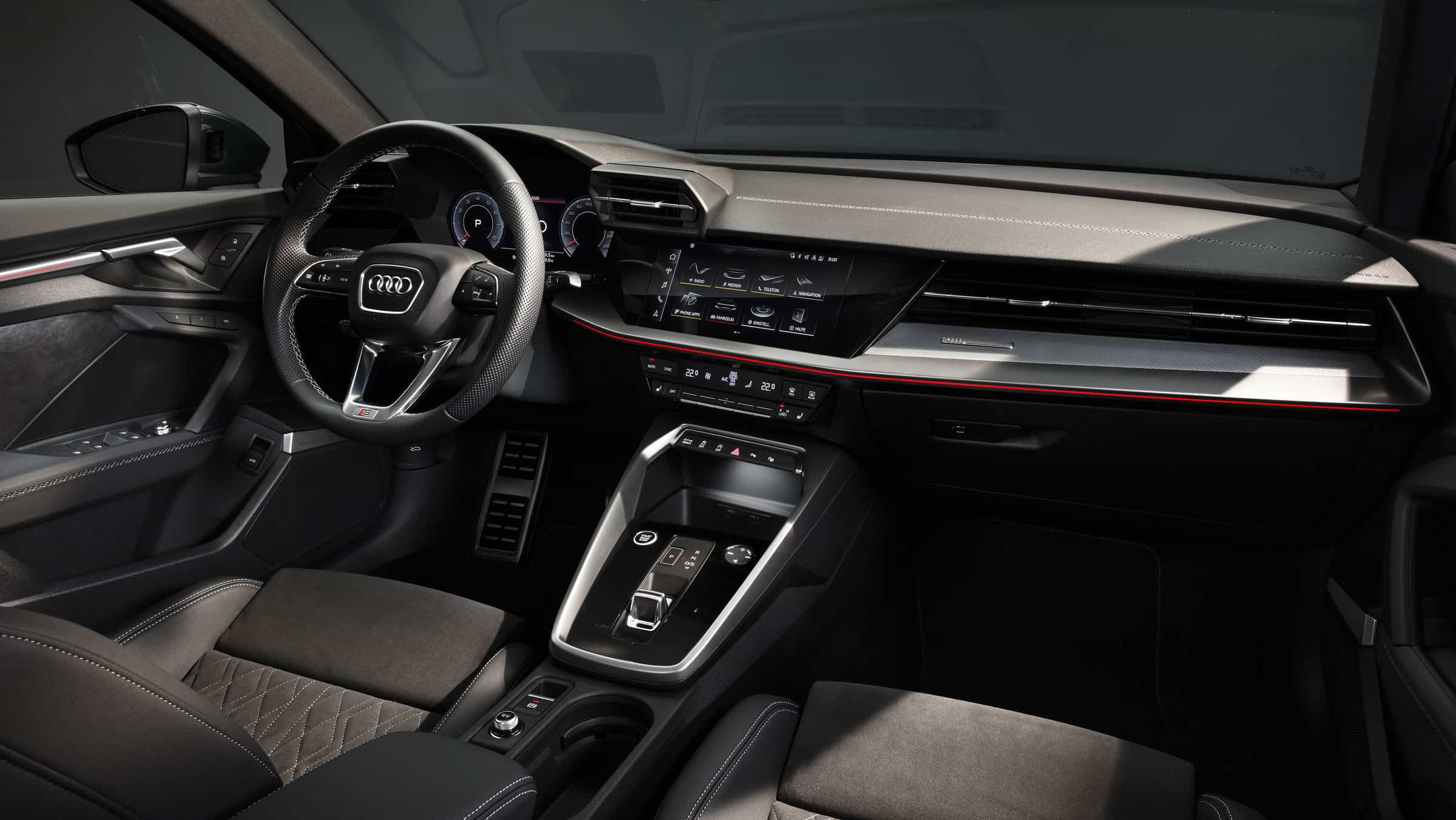 Audi Middle East nthuav qhia tag nrho-tshiab A3 Sedan, S3 Sedan thiab S3 Sportback