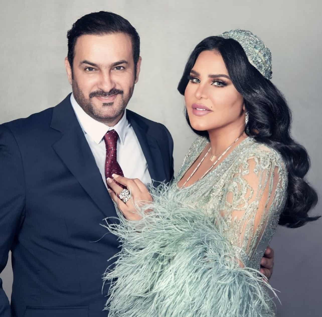 L-artist Ahlam tmexxi t-tendenza bir-rumanz tagħha u żewġha.. Grazzi talli għażiltni