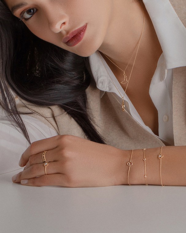 Akara MKS Jewelery na-eme ememe ezigbo ihe nketa nke ụmụ nwanyị Emirati