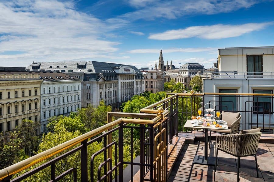 A dreamy Alpine vacation experience in both Vienna and Munich