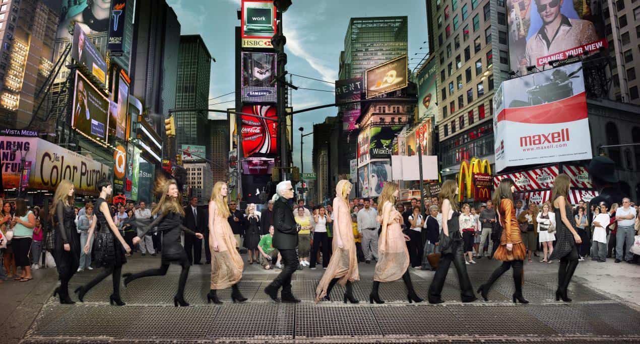 City Walk-ek Simon Proctorren Lagerfeld: The Chanel Shows aurkezten du