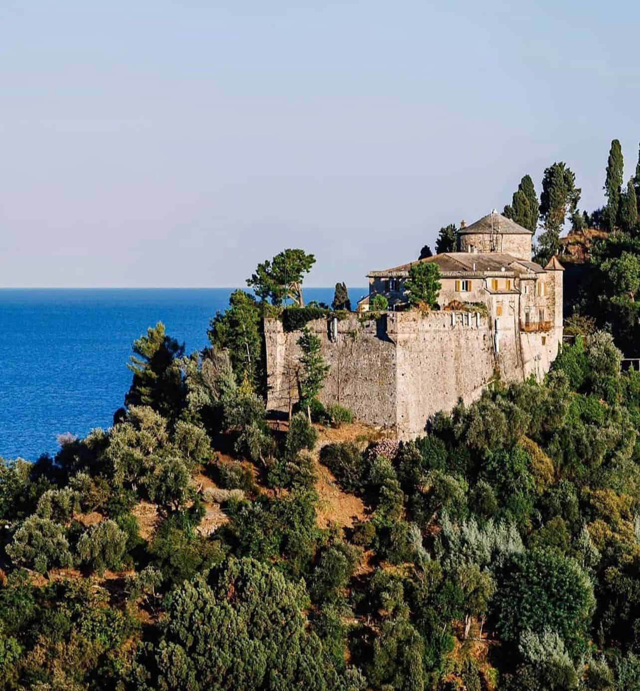 Boda en el castillo de Kourtney Kardashian de Travis Parker