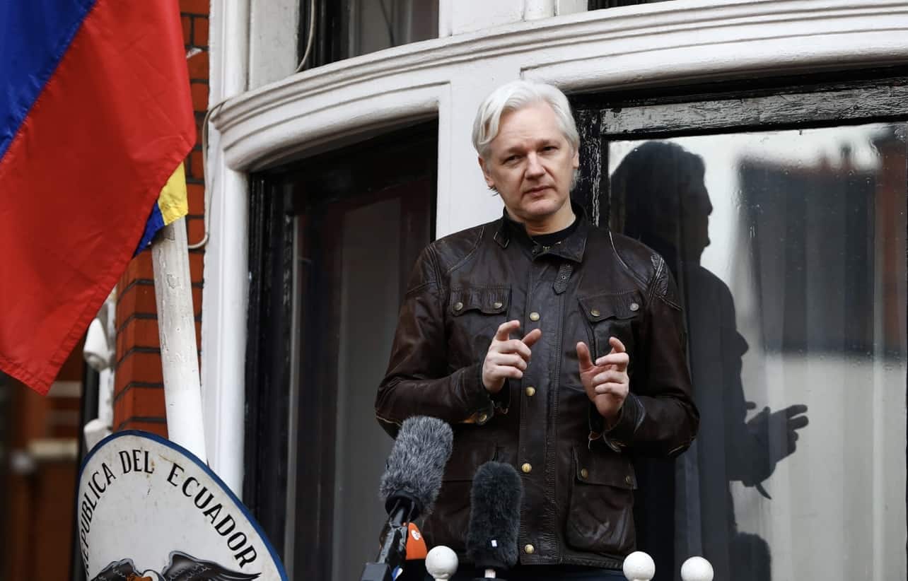 Julian Assange, fundatur ta’ WikiLeaks