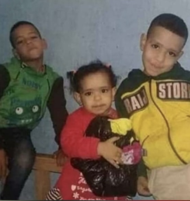 Los tres niños, una madre que mata a sus propios hijos