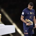 Phản ứng đầu tiên của Mbappe sau khi mất World Cup