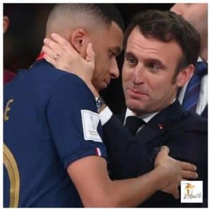 Macron dan Mbappe setelah kalah di Piala Dunia