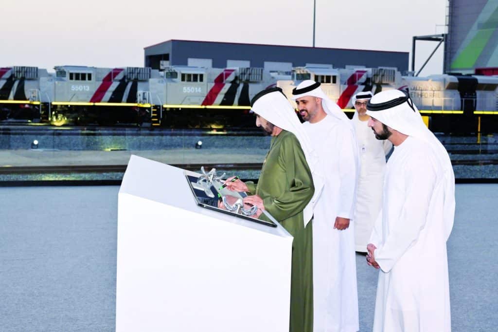 الشيخ محمد بن راشد يطلق شبكة السكك الحديدة الوطنية