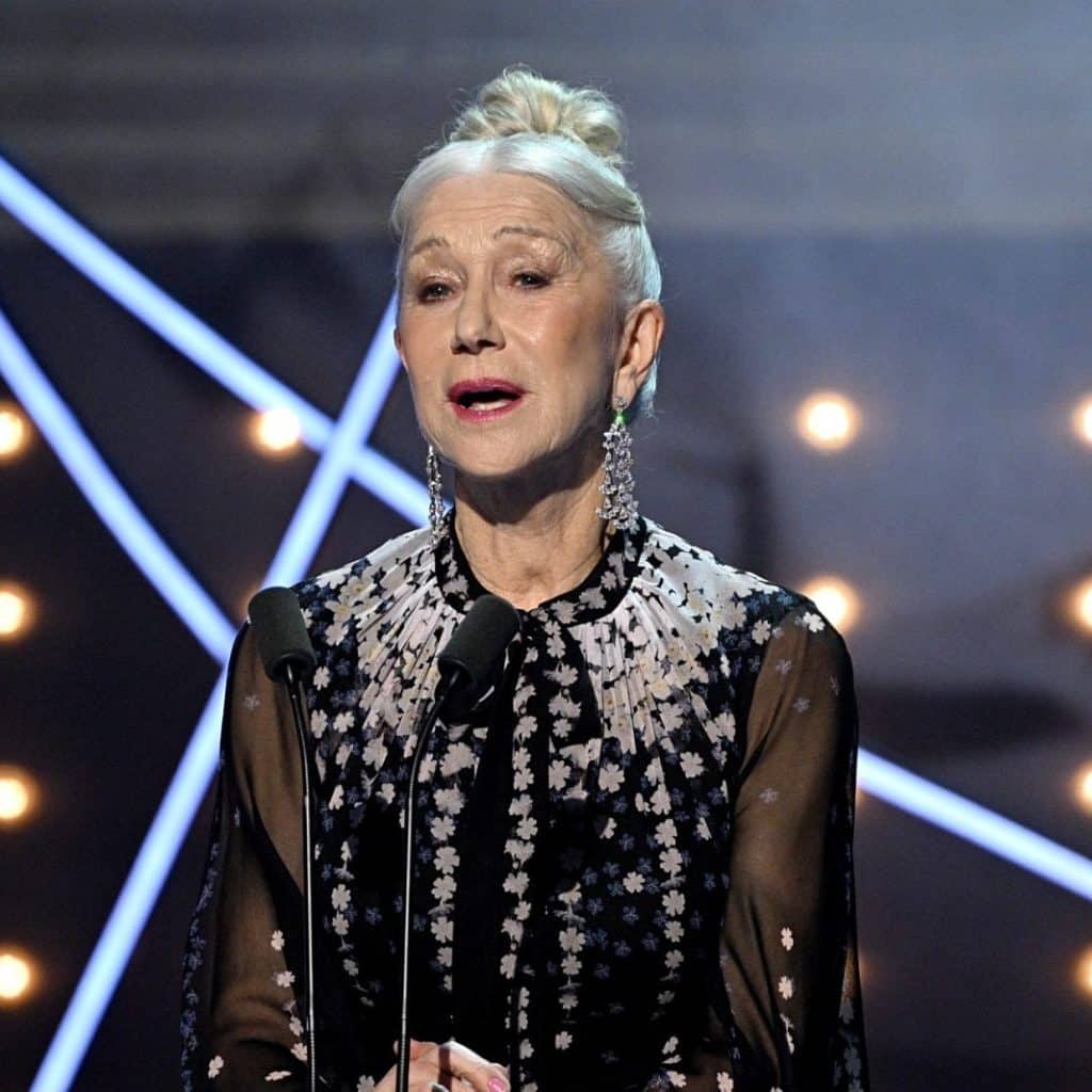 Helen Mirren rinde homenaje a la reina Isabel en los premios BAFTA