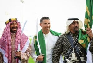 Cristiano Ronaldo sa Saudi uniporme sa araw ng pagkakatatag