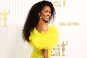 Angela Bassett צירונג