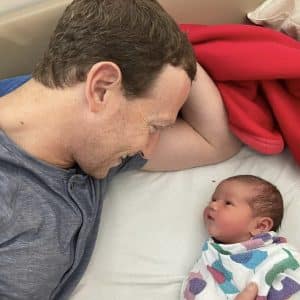 مارك زوكربيرغ يرزق بطفلته الجديدة