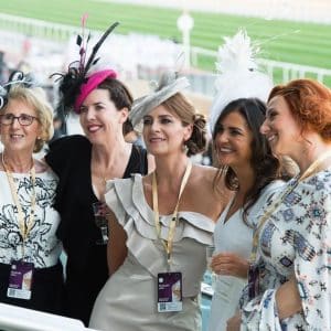 Dubai Racing Club Ladies Day ขอต้อนรับแฟชั่น สไตล์ และความสง่างามสู่ Super Saturday