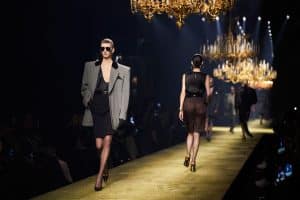 Desfilada de moda de Saint Laurent a París