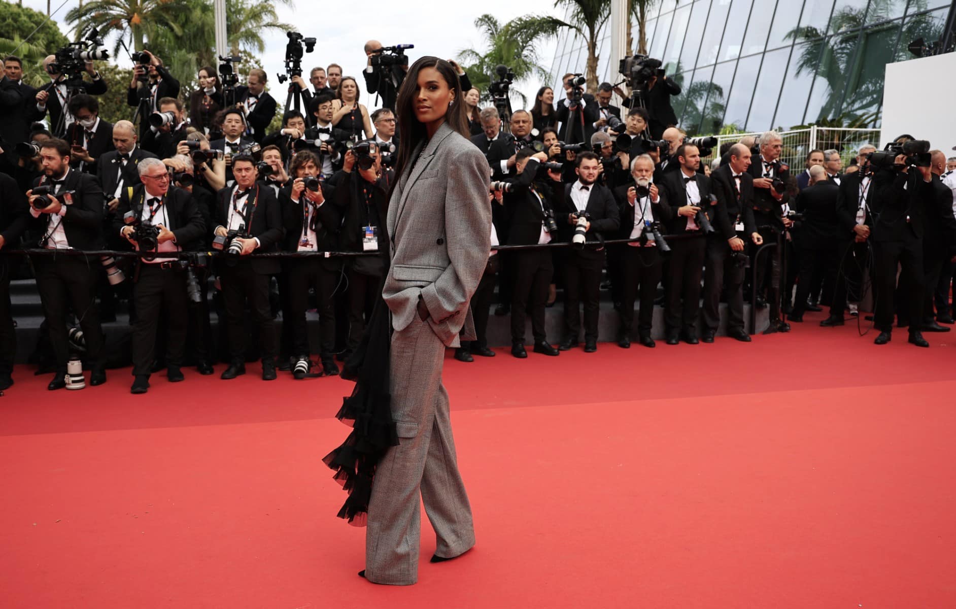 Farriimaha qarsoon ee muuqaalka Cannes Festival