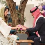 الأمير حسين وخطيبته رجوة آل سيف