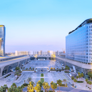 Under överinseende av Khalid bin Mohammed bin Zayed... lanseringen av det 12:e årliga investeringsforumet i Abu Dhabi