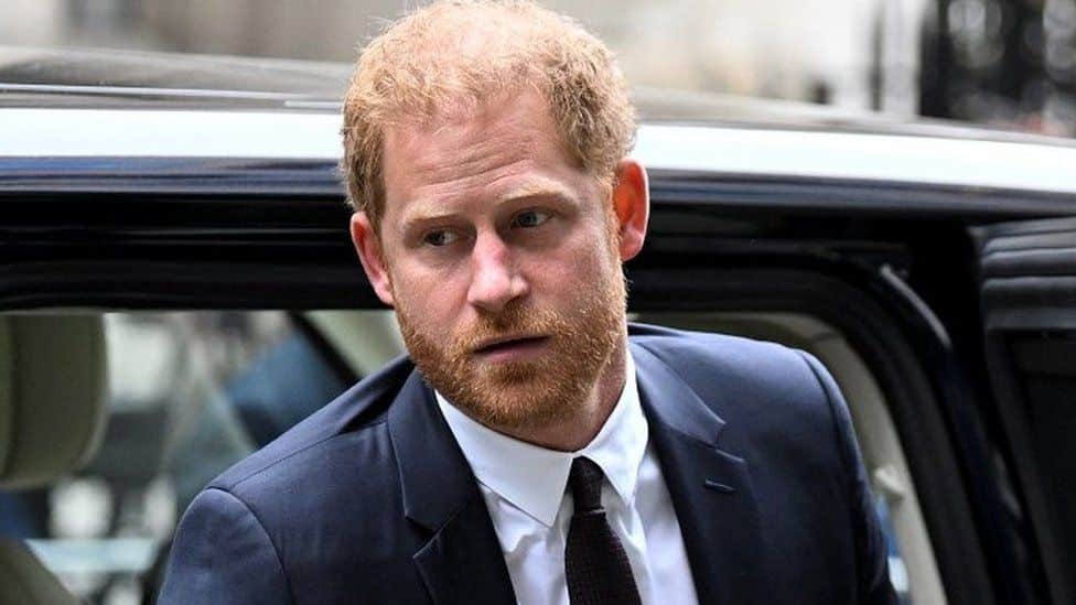 Ke hōʻike nei ʻo Prince Harry